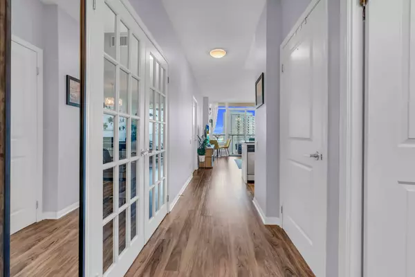 15 Windermere AVE #1207, Toronto W01, ON M6S 5A2