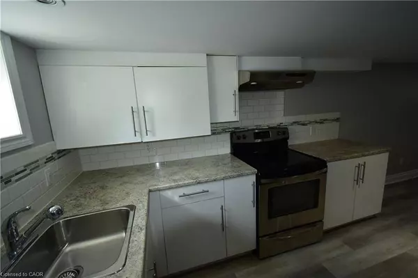 2176 Queensway Drive #2, Burlington, ON L7R 3T1