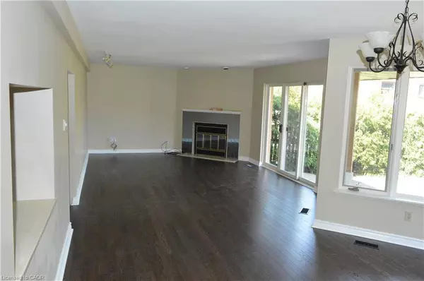 2211 New Street #1, Burlington, ON L7R 1H9