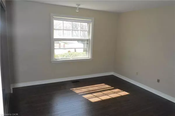 2211 New Street #1, Burlington, ON L7R 1H9