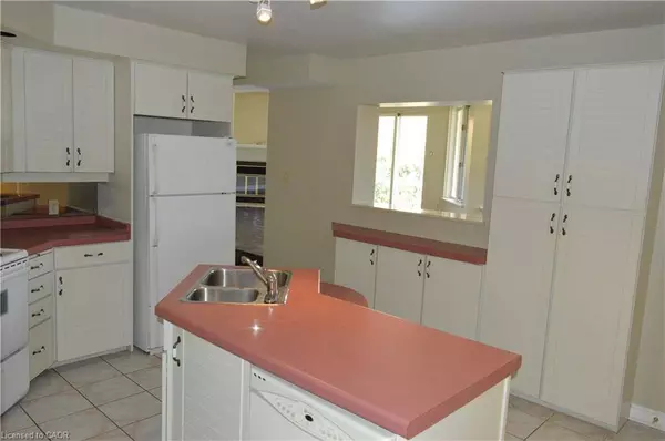 2211 New Street #1, Burlington, ON L7R 1H9