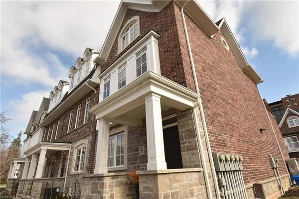 2362 New Street #5, Burlington, ON L7R 1J6