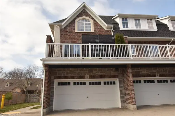 2362 New Street #5, Burlington, ON L7R 1J6