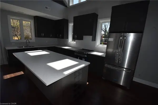 1294 Coric Avenue #1, Burlington, ON L7R 3S3