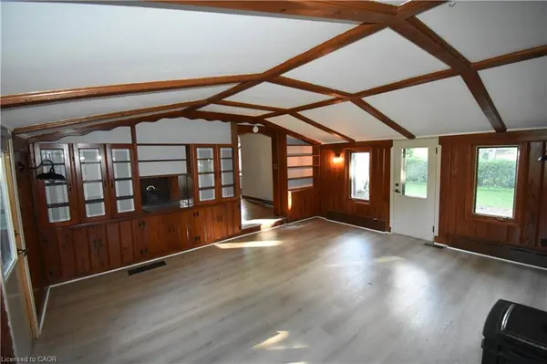 623 King Road, Burlington, ON L7T 3K3