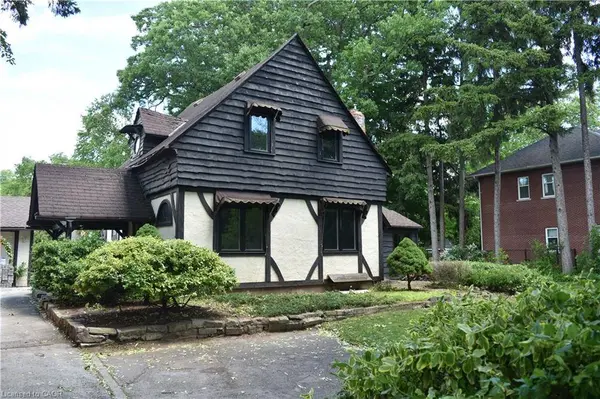 623 King Road, Burlington, ON L7T 3K3