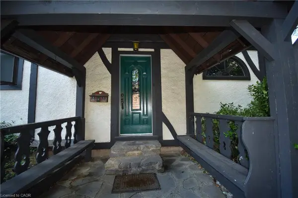 623 King Road, Burlington, ON L7T 3K3