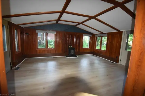 623 King Road, Burlington, ON L7T 3K3
