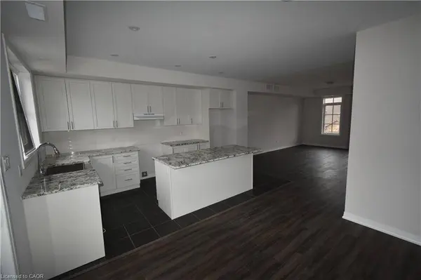 2362 New Street #4, Burlington, ON L7R 1J6