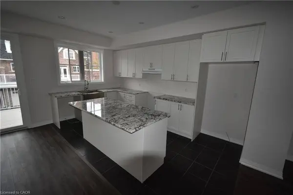 2362 New Street #4, Burlington, ON L7R 1J6