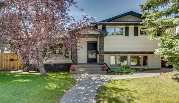 How Much Should You Offer on a House in Calgary?