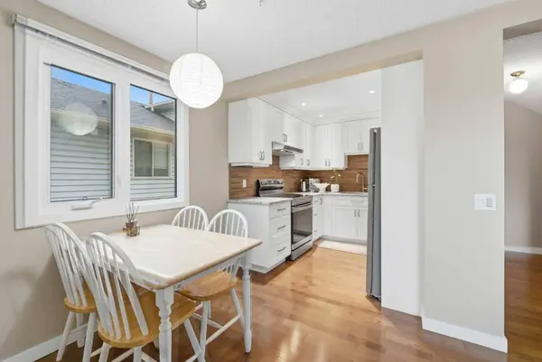 52A Millcrest GN SW, Calgary, AB T2Y 2K1
