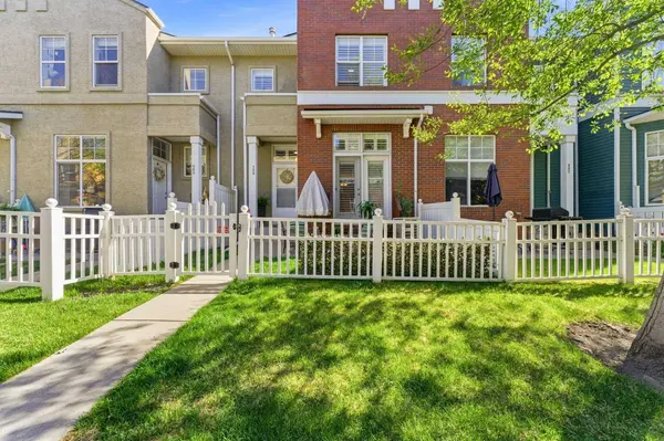 159 Mckenzie Towne Gate SE, Calgary, AB T2Z 4G2