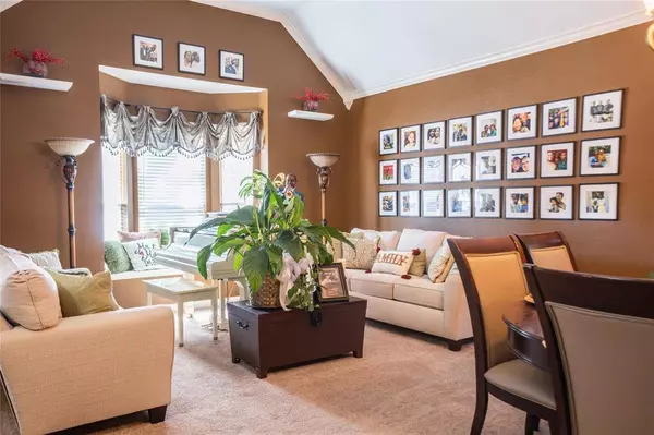 2405 Pine Hollow Court, Arlington, TX 76006