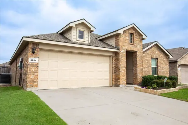 3204 Quiet Valley Road, Fort Worth, TX 76123