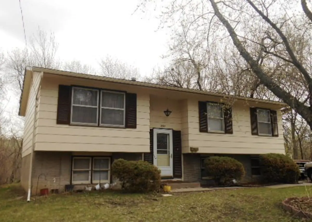 1804 E 14th St, Davenport, IA 52803-3814