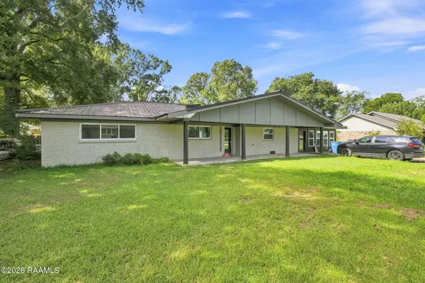 611 Ledoux ST, Jennings, LA 70546
