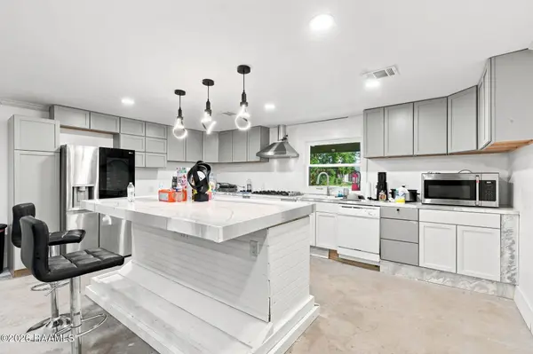 611 Ledoux ST, Jennings, LA 70546