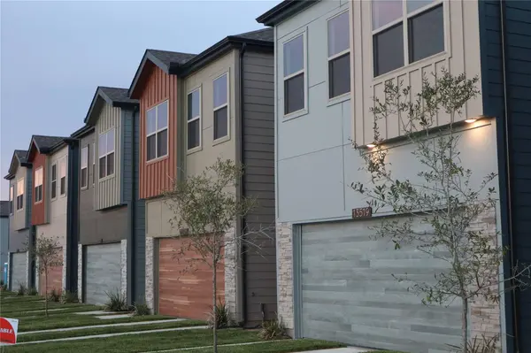 2812 Peacock Green WAY, Houston, TX 77047