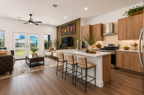 2812 Peacock Green WAY, Houston, TX 77047