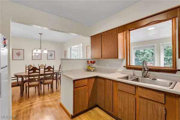 2805 Lydia DR SW, Warren, OH 44481