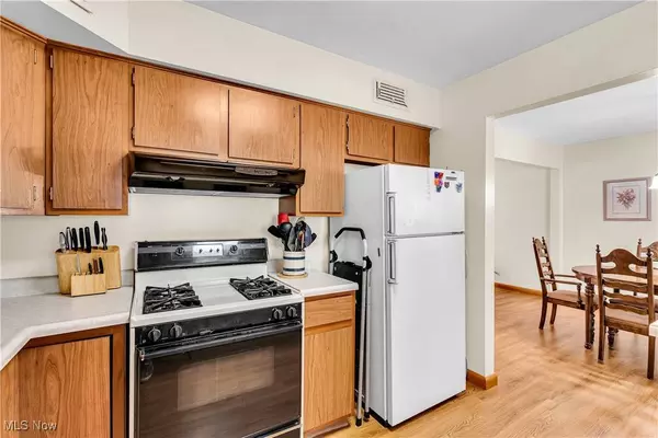 2805 Lydia DR SW, Warren, OH 44481