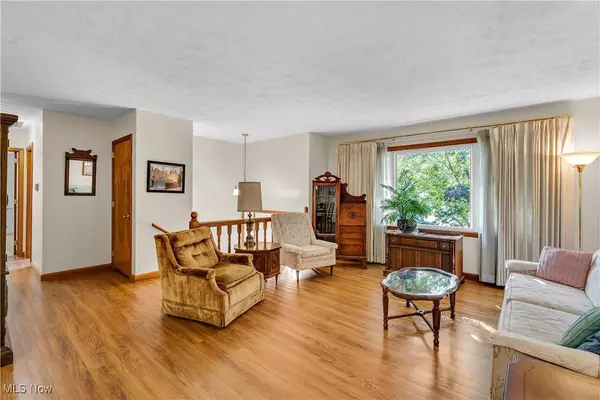 2805 Lydia DR SW, Warren, OH 44481