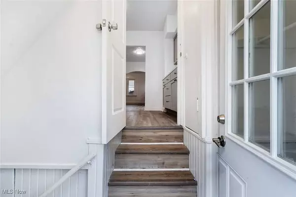 20 Erskine AVE, Youngstown, OH 44512