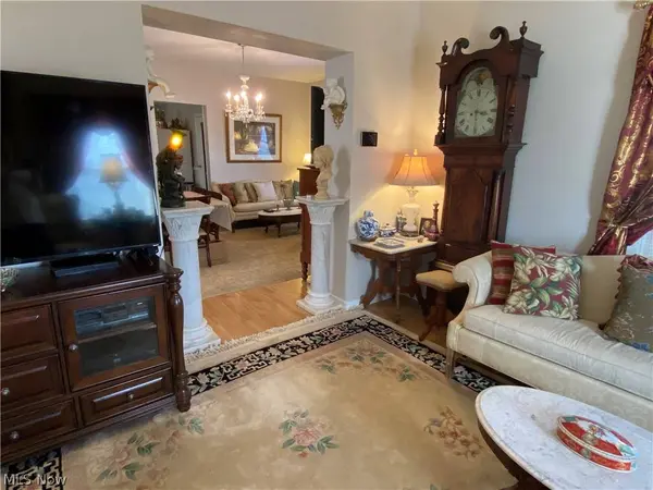 101 Ridgeway ST, Struthers, OH 44471