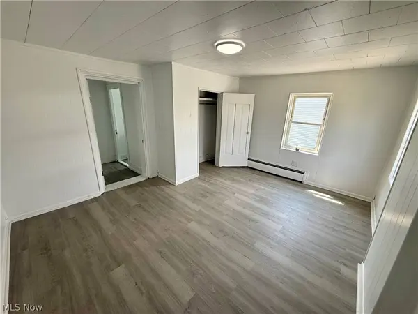 240 W Main ST, Washingtonville, OH 44490