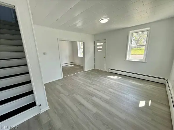 240 W Main ST, Washingtonville, OH 44490