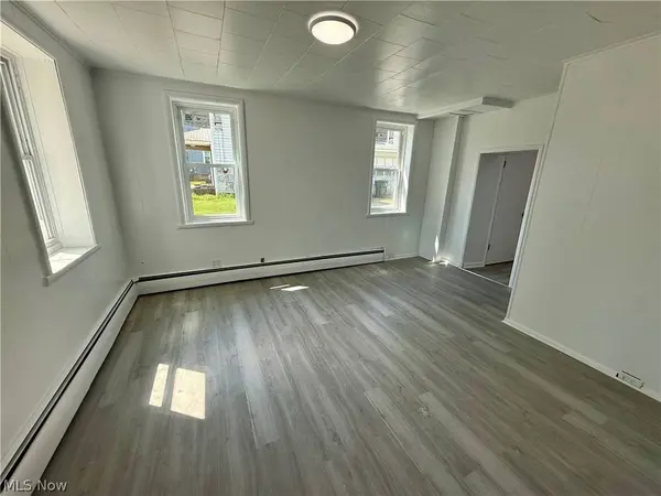 240 W Main ST, Washingtonville, OH 44490