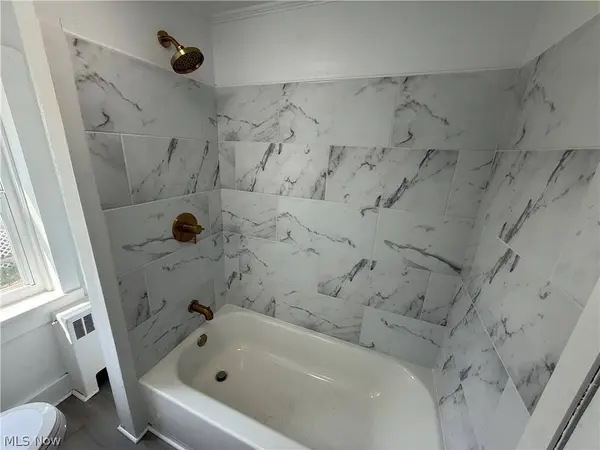 240 W Main ST, Washingtonville, OH 44490