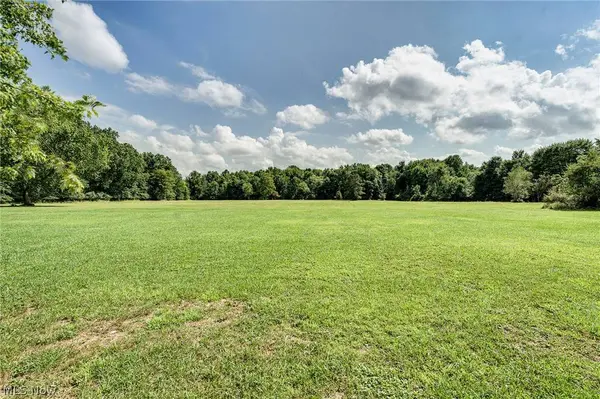 7846 Thompson Sharpsville RD NE, Burghill, OH 44404