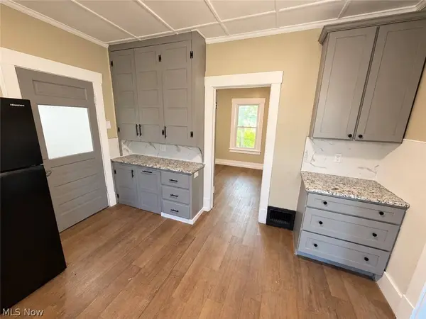 100 Perry ST, Struthers, OH 44471