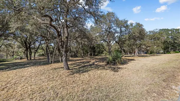 8455 Park Lane, Garden Ridge, TX 78266