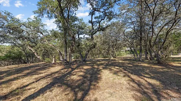 8455 Park Lane, Garden Ridge, TX 78266