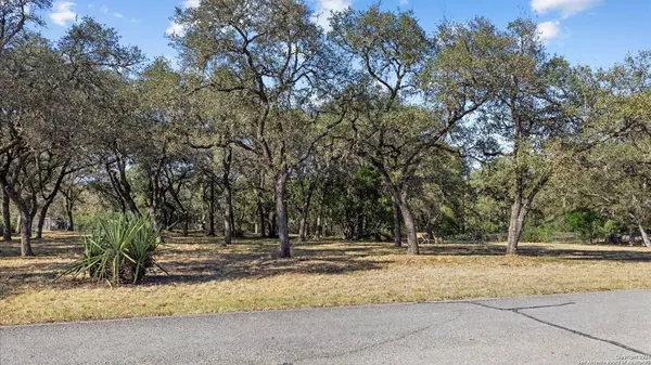 8455 Park Lane, Garden Ridge, TX 78266