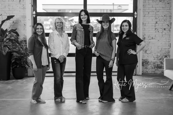Team Introduction,Tonya Moles