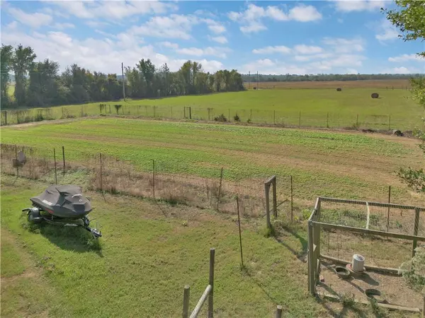 9039 Grand Prairie Rd, Charleston, AR 72933