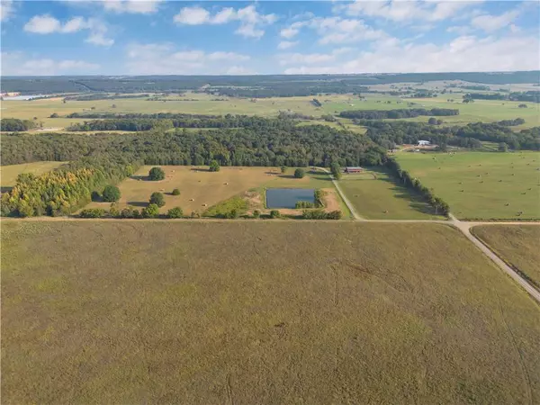 9039 Grand Prairie Rd, Charleston, AR 72933