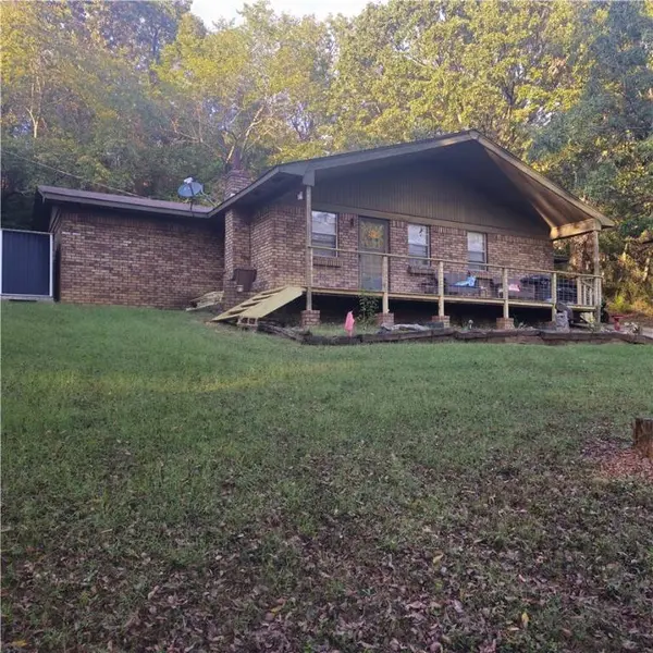 1005 Armstrong St, Coal Hill, AR 72832