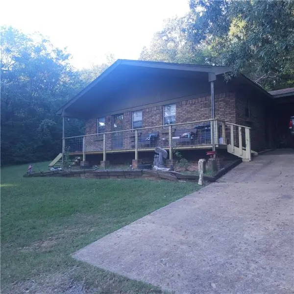 1005 Armstrong St, Coal Hill, AR 72832