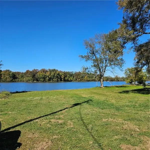 129 Overcup Lake Rd, Morrilton, AR 72110