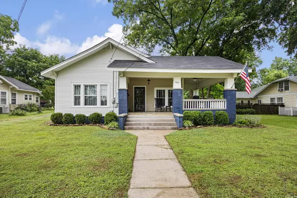 809 N Oak Street, Morrilton, AR 72110