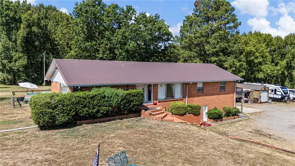 1001 W Church St, Morrilton, AR 72110