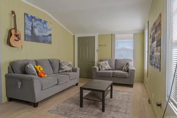 918 new laredo, San Antonio, TX 78211