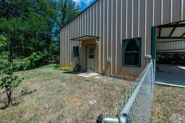 1075 County Road 270, Hico, TX 76457