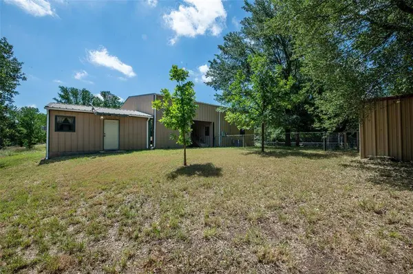 1075 County Road 270, Hico, TX 76457