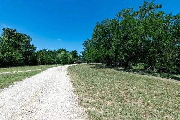 1075 County Road 270, Hico, TX 76457